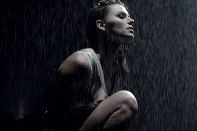 Natasza Urbańska – „Escamilo” (wideo)