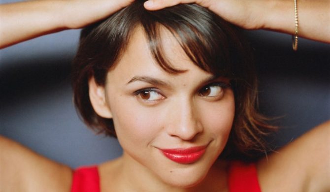 OLiS: dobry debiut Mesa, Norah Jones wraca z otchłani