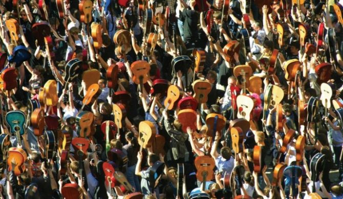 Największa gitarowa orkiestra świata zagra dziś we Wrocławiu