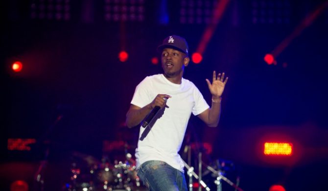 Kendrick Lamar przerabia „California Love” 2Paca (wideo)