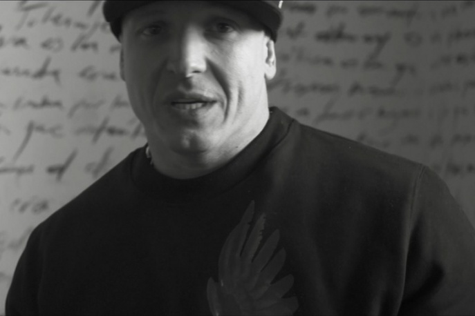 „Historia zatoczyła koło” – Chada zapowiada klip do niepublikowanego utworu (wideo)