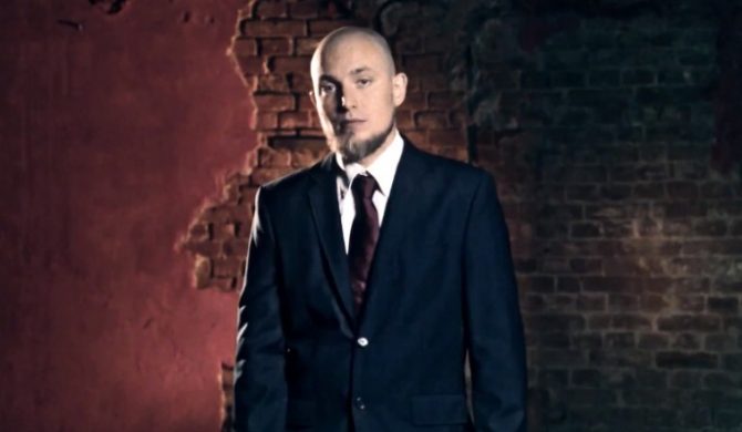 Duże Pe prezentuje nowy klip