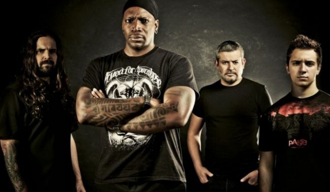 Sepultura wydaje koncert z Rio