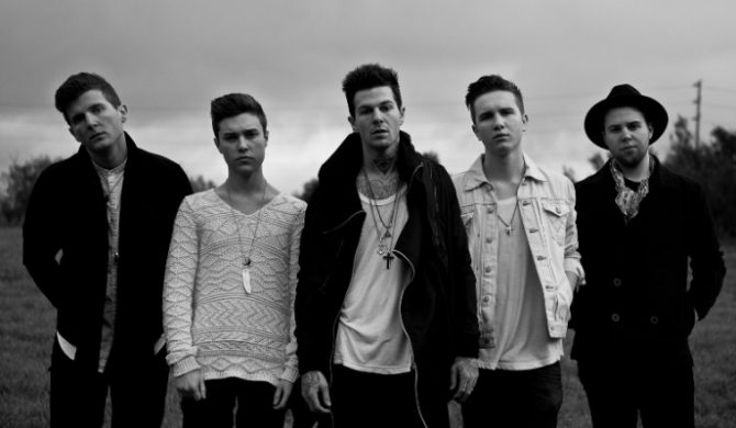 The Neighbourhood nagrali z Dannym Brownem (audio)