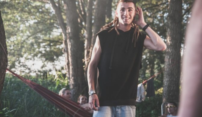 Bednarek „Chwile jak te” – zobacz nowy klip