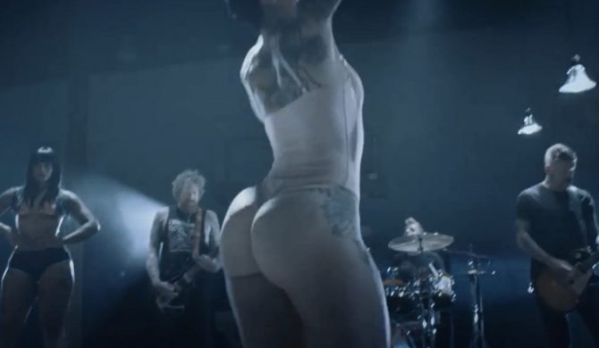 Mastodon idzie w ślady Nicki Minaj (wideo)