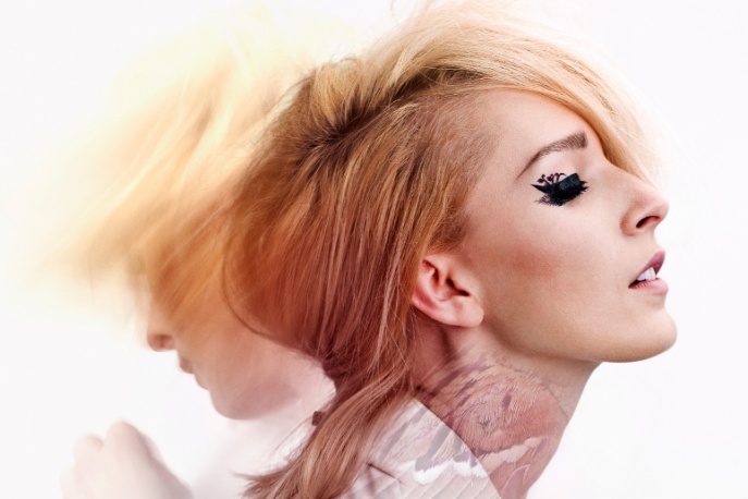 Mela Koteluk wróci w listopadzie. Znamy okładkę i szczegóły płyty