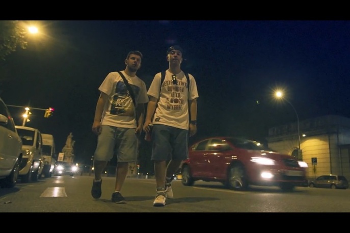 „Nie będziesz pierwszy” – Rover w nowym klipie Zbuka