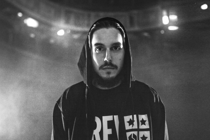 Miuosh udostępnia archiwa. Posłuchaj utworu „Duma”