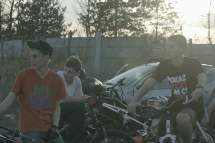 Fisz Emade Tworzywo – „Ślady” ft. Justyna Święs