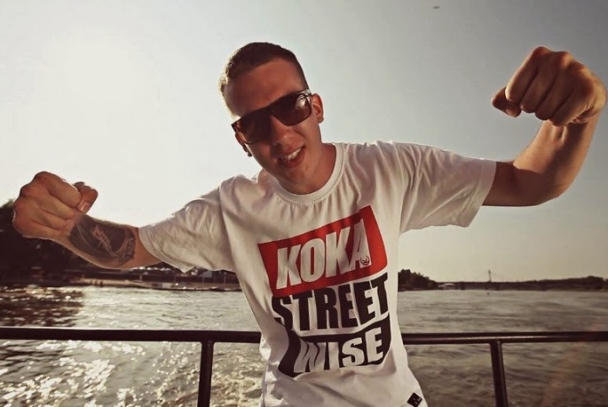 Backmasking w nowym kawałku Flinta?