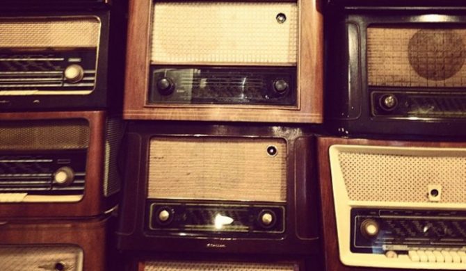 Radio kłamie – Rock co krok vol. 0003, czyli playlista Artura Rawicza