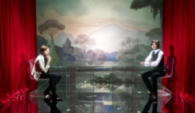 Air pracują w studio