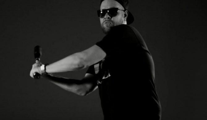 Diox HIFI ft. – „Oni tego chcą rmx” ft. Miuosh, Mosad, Małach, Vienio, PMM, Haju, Tede, PeeRZet (wideo)