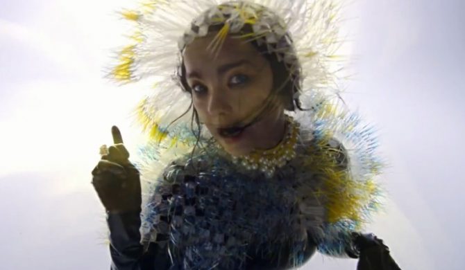 Björk prezentuje „Lionsong” (wideo)