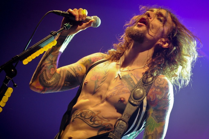 „Open Fire” – nowy kawałek The Darkness