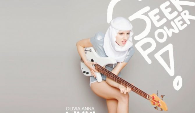 „Geek Power” – pierwszy singiel zapowiadający płytę Olivii Anny Livki