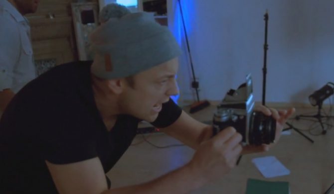 Bela Komoszyńska i Czesław Mozil w nowym klipie Young Stadium Club