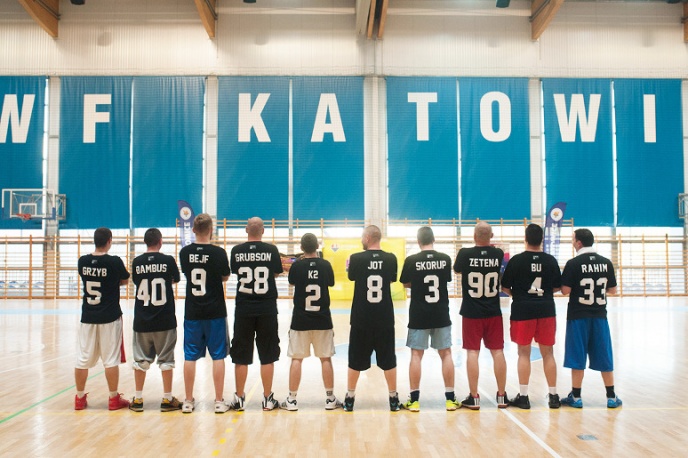 MaxFlo Art Stars – Reszta świata 74:73. Raperzy wygrali z dziennikarzami