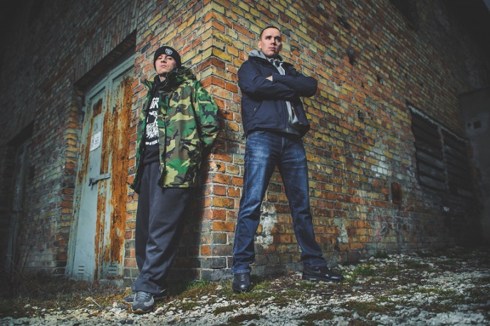 Steel Banging – „Dwie strony świata” – tracklista i goście