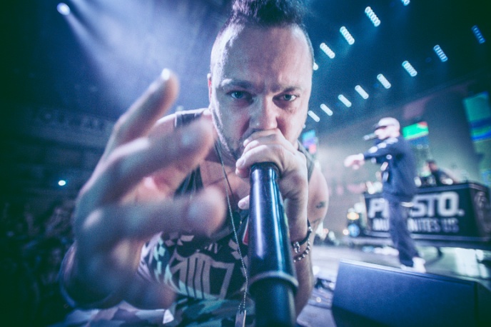 „Wielkie koncerny traktują nas jak producentów chipsów” – Bilon tłumaczy, dlaczego jego płyty nie znajdziemy w sieciówkach