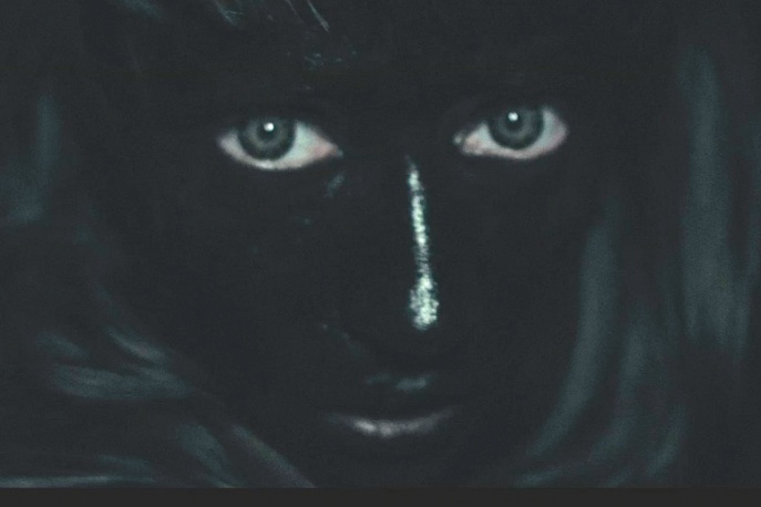 Sokół x Hades x Sampler Orchestra – „Nie śmiem/Wicher dobijał się do okien” (wideo)