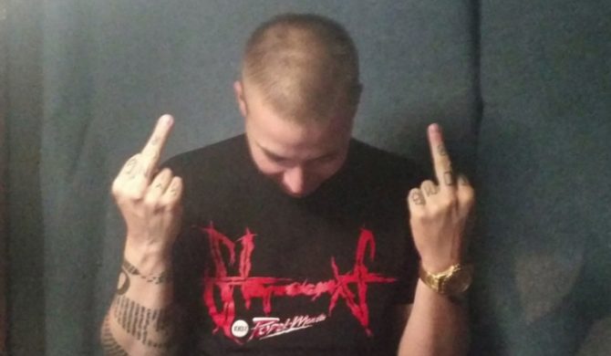 „Znalazłem kilkanaście minut między karmieniem a przewijaniem, żeby odpowiedzieć na ten gniot” – TomB odpowiada na diss Aspiratio Crew