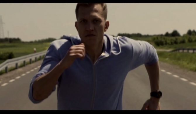 Skubas przedstawia „Kosmos”