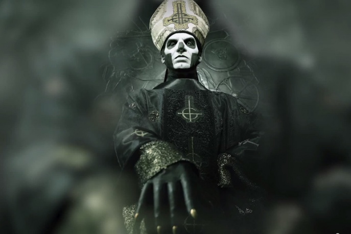 „Nie spędzamy z nimi dużo czasu” – muzycy Ghost o swoich wokalistach