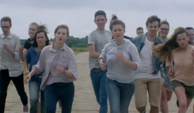 „Mokotów” w slow motion. Nowy klip Lilly Hates Roses (wideo)