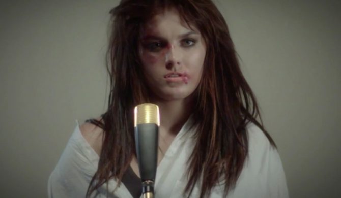 Ewa Farna pobita przez fanów (wideo)