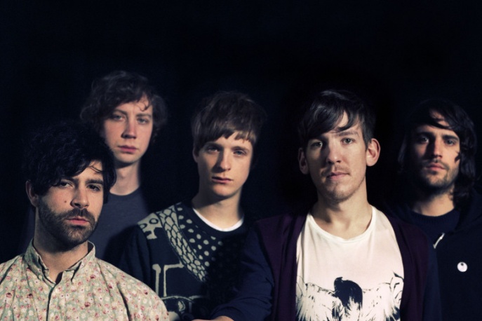 „A Knife In The Ocean” – nowy utwór Foals (wideo)