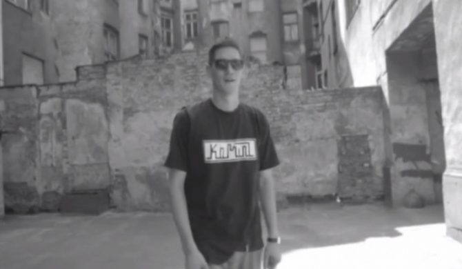 „Jak to się robi” – nowy teledysk Kuby Knapa