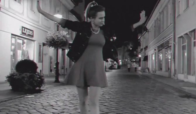 „Szklanki w górę” – Ad.M.a remiksuje kawałek WdoWy