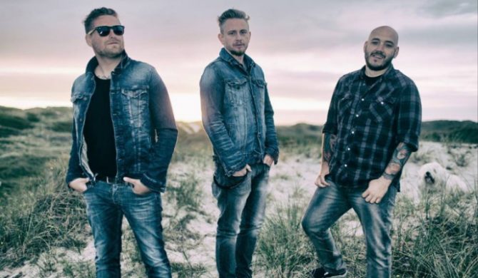 „Dom” – drugi singiel zapowiadający płytę zespołu OCN „Demon i karzeł”