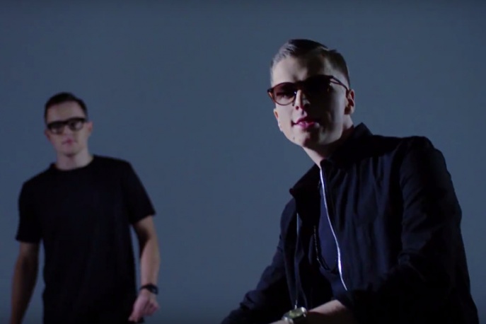 „Piątek” w środę. Nowy teledysk Małych Miast