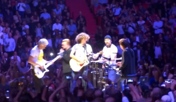Polacy na scenie z U2