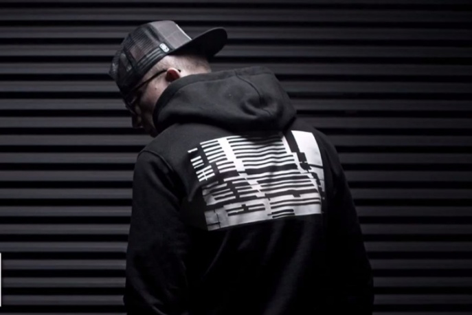 Kajman „Dzisiaj ma hajs”. Bezczel gościnnie w nowym singlu