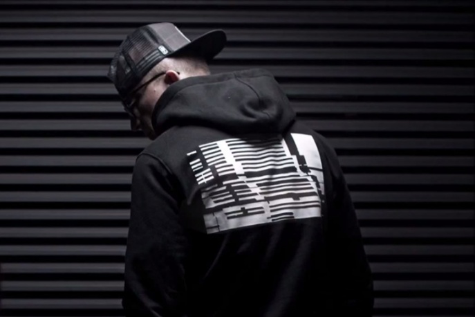 „Teraz już wiem” – Kajman atakuje Tau (audio)