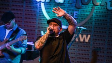 Polski raper – przyjaciel Zbigniewa Stonogi. Felieton Karola Stefańczyka