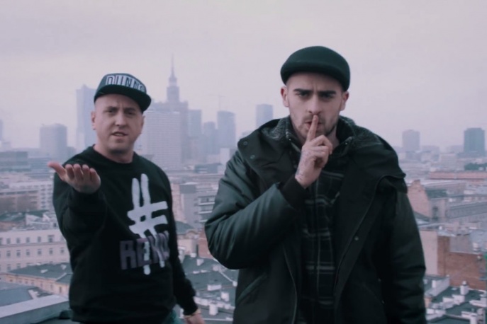 Quebonafide w nowym teledysku Białasa