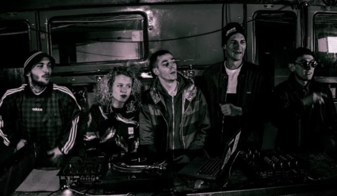 Kuba Knap, Zetenwupe, Wrotas, DJ Lazy One – „Bum-Bęc” – nowy klip