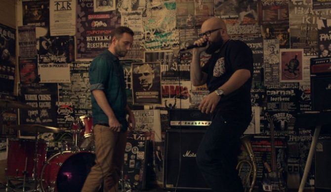 „Jedyna słuszna droga” – Jinx w nowym kawałku i klipie Małpy