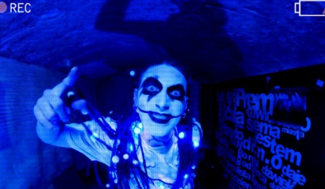 Kleszcz i DiNO w „Labiryncie”. Nowy klip w sieci