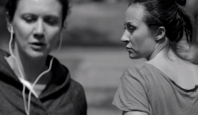 Ilona Ostrowska, Iwona Sitkowska i Marek Bukowski w nowym klipie Rity Pax