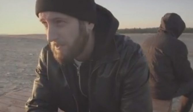 Małpa – „Po sygnale” ft. Włodi – nowy teledysk