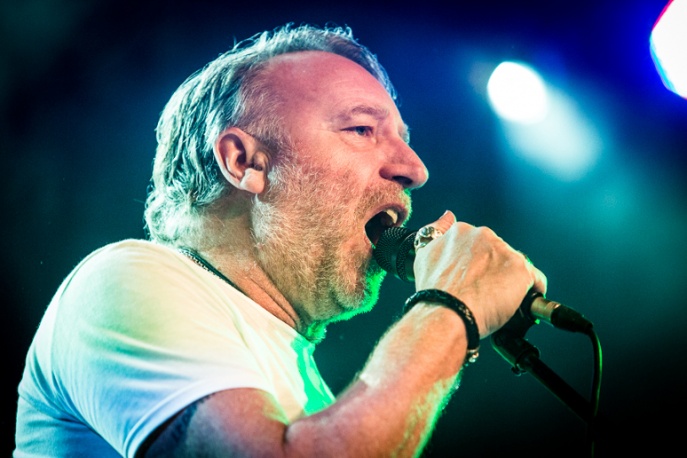 Warszawa poczuła klimat Manchesteru – relacja z koncertu Petera Hooka