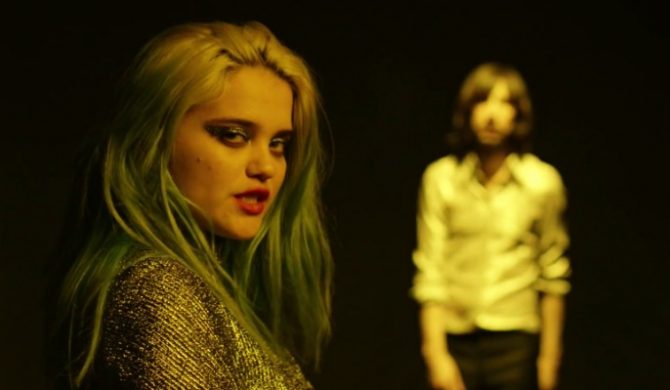 Sky Ferreira w nowym klipie Primal Scream