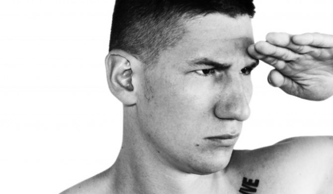 „Nie potrzeba mi wiele” – Kuba Knap przerabia 2cztery7