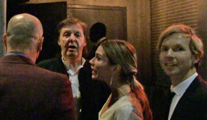 Ochroniarz nie wpuścił Paula McCartneya, Becka i Taylora Hawkinsa na imprezę Tygi po gali Grammy